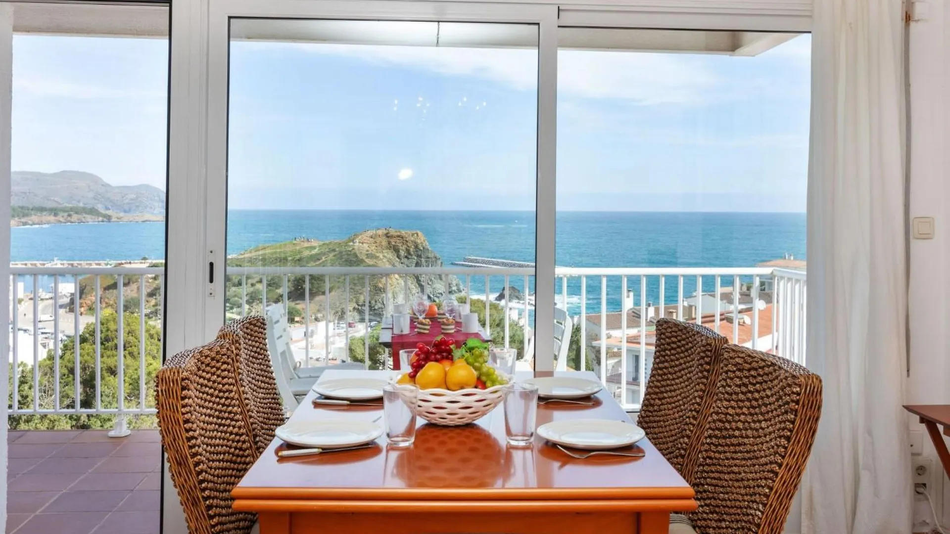 Apartment Graciosa Rojo By Interhome Llanca